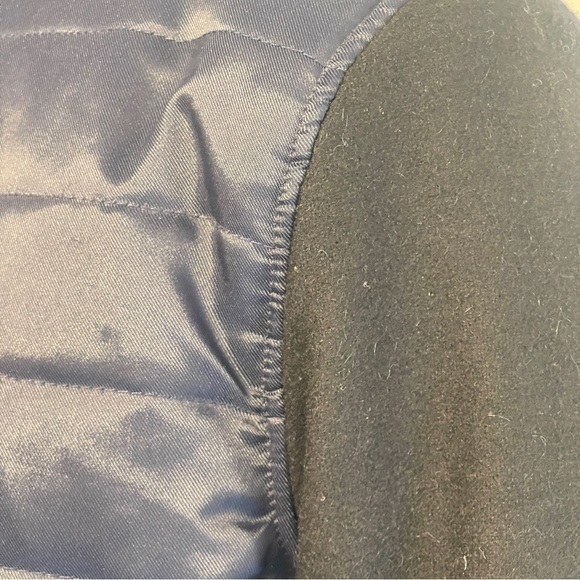 Men's Navy & Black Puffer Quilted Jacket in Large size - Picture 5 of 7